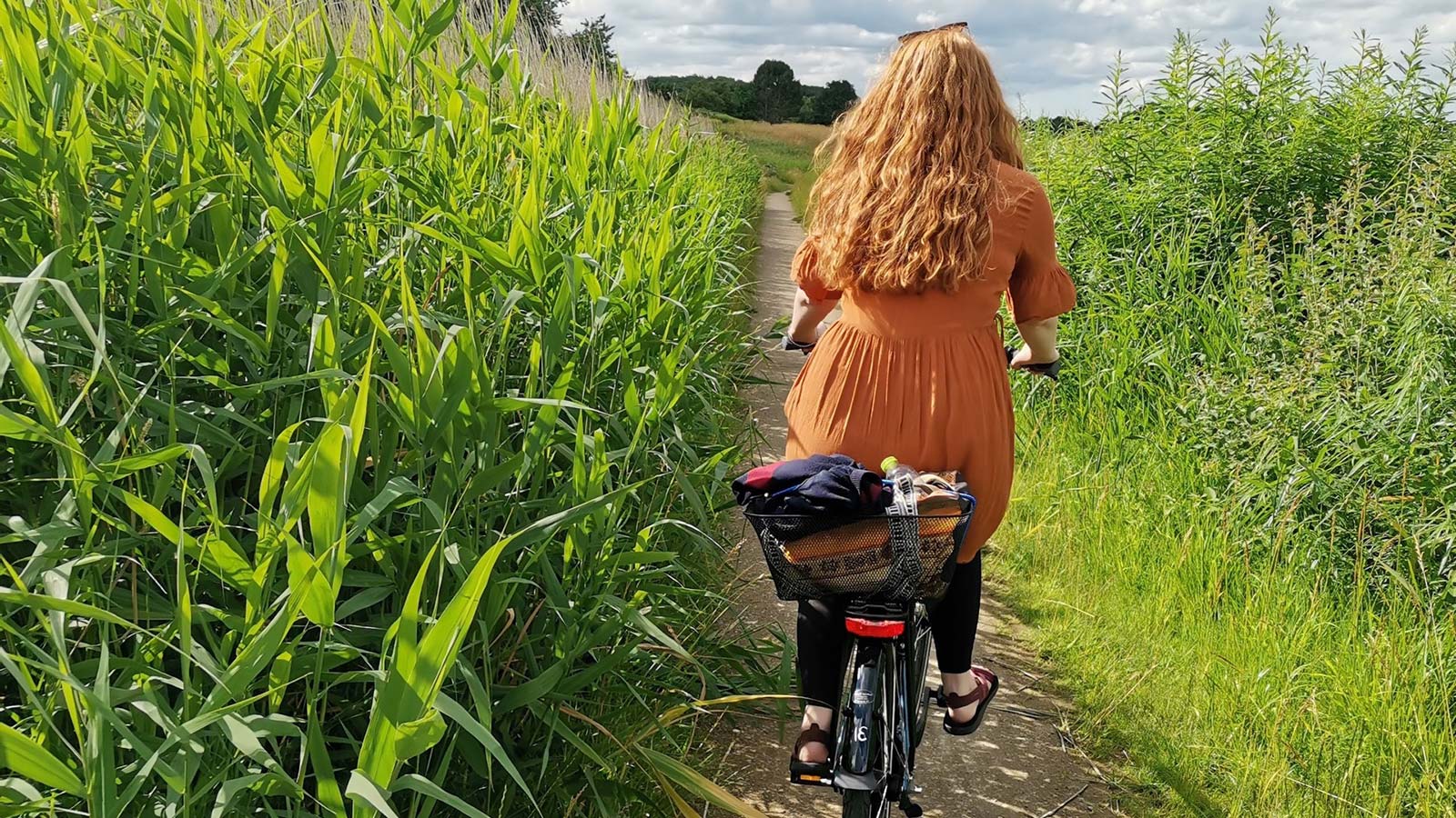 Kvinde på cykel