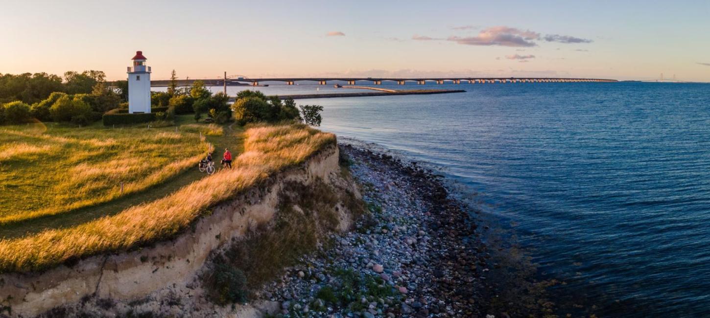 Dronefoto af Knudshoved fyr